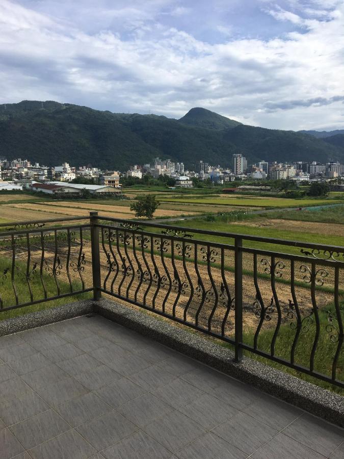 Fountain B&B Yilan Екстериор снимка
